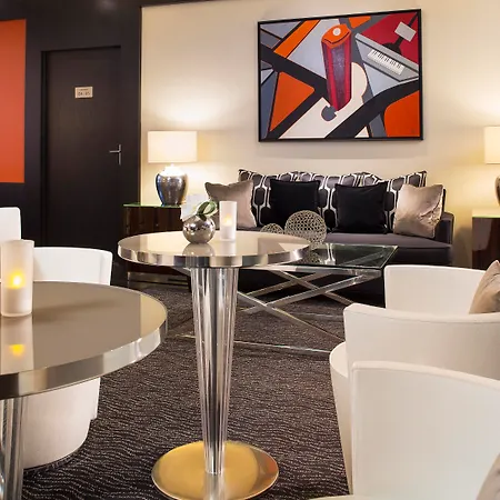 Le M Hotel