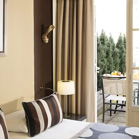 Le M Hotel 4*