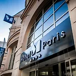 Le M 4* Paris