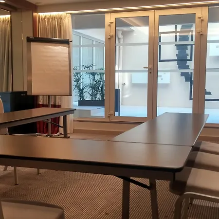 Le Magnifique 4* Paryż