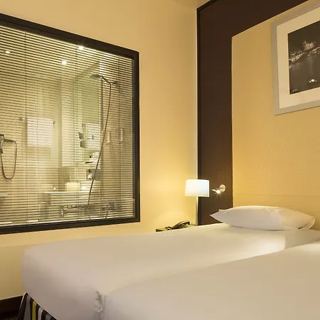 Le Magnifique 4* Paris