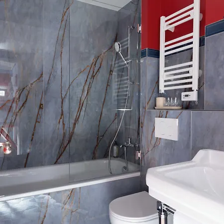 Le Magnifique Hotel 4*