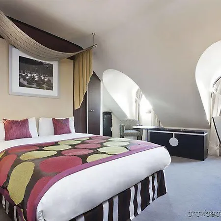 Le Magnifique Ex Le M Hotel 4*