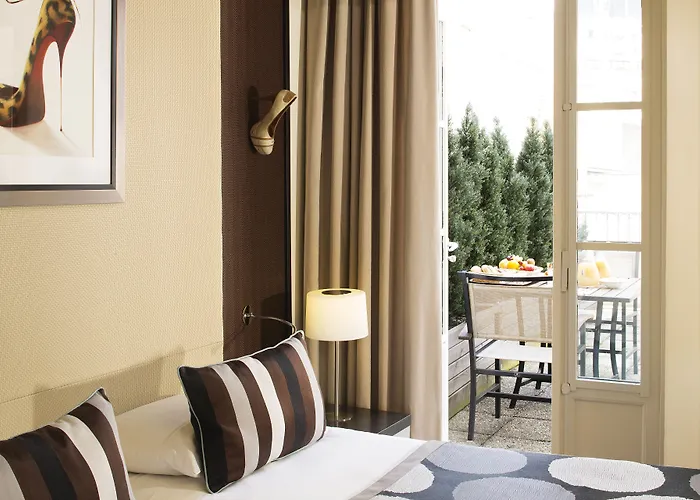 Le Magnifique Ex Le M 4* パリ