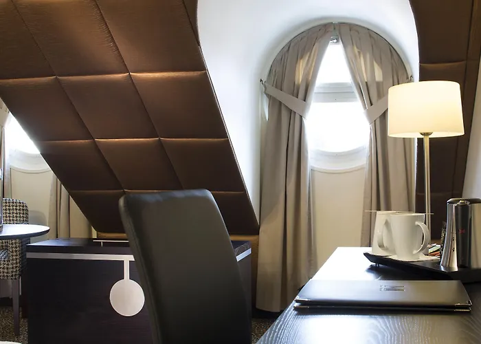 Le Magnifique Ex Le M