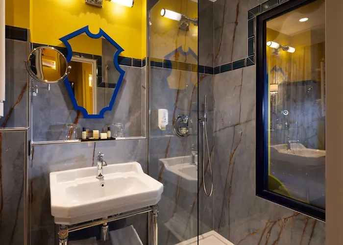 Le Magnifique Ex Le M 4*