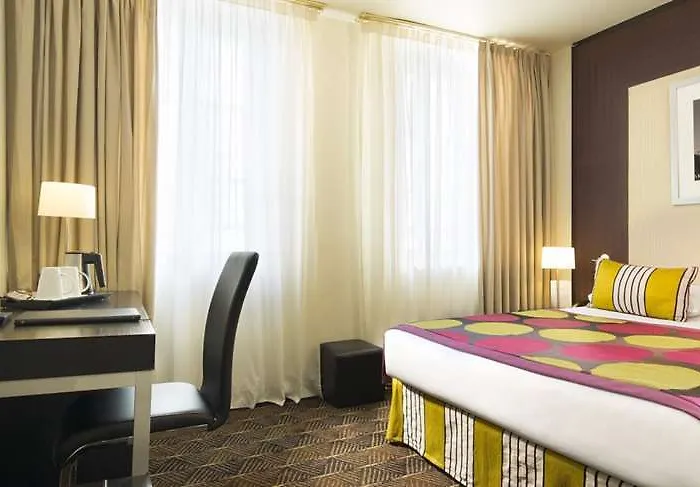 Le Magnifique Ex Le M פריז